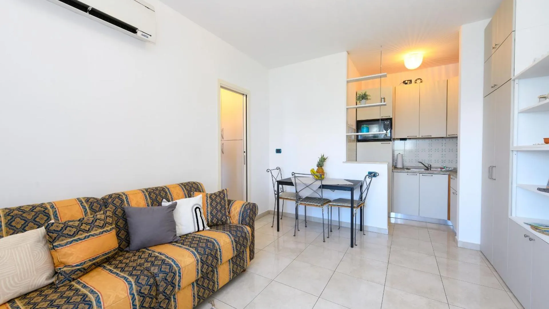 Apartment Mgh Lakefront Dream Peschiera Peschiera del Garda Italy