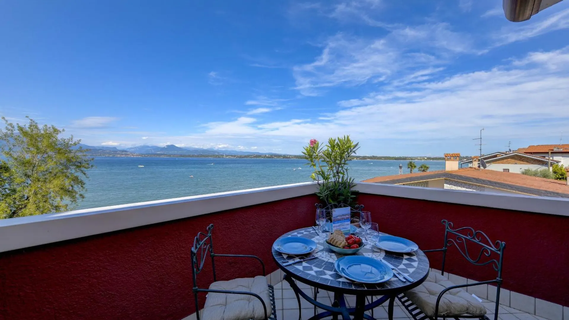 Mgh Lakefront Dream Peschiera 페스키에라델가르다 0*,  이탈리아